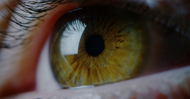 close-up-picture-of-eye